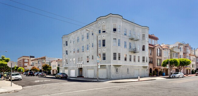 Building Photo - 2285 Bay St