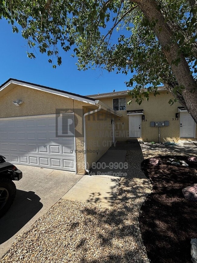 Building Photo - 326 W Golden Eagle Way