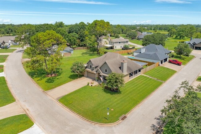 Building Photo - 400 S Amherst Dr