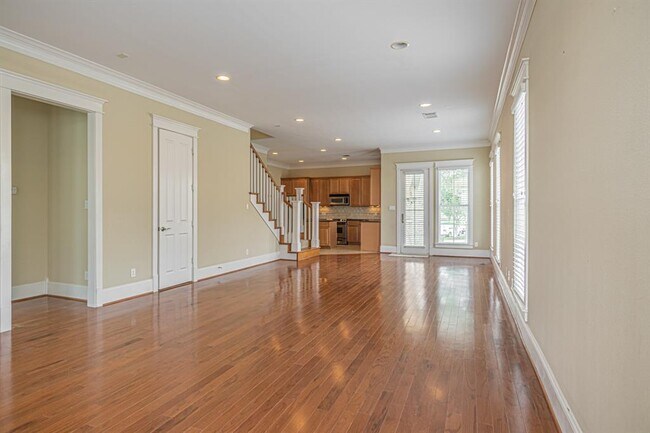 Building Photo - 6 Barque Ln