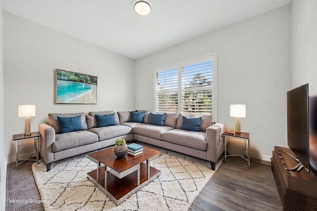 Building Photo - 8111 Santa Rosa Ct