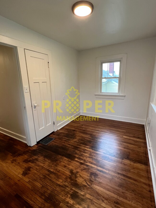 Foto del edificio - 3 bedrooms 1 bathrooms house for rent