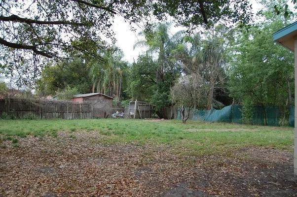 Foto del edificio - 1016 Herschell St