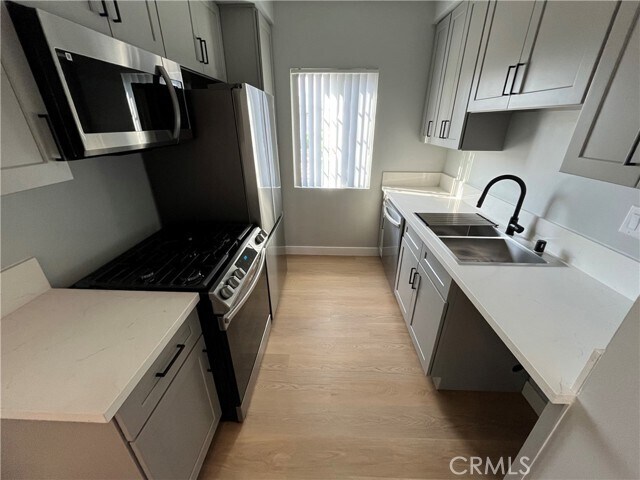 Foto del edificio - 6108 Alcott St