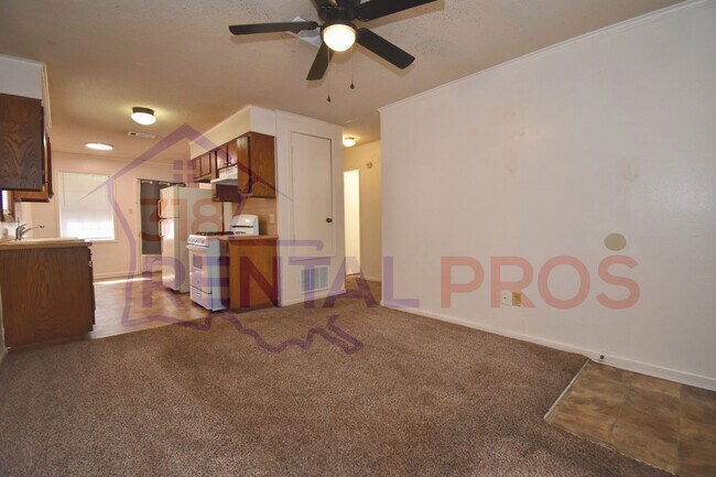Foto del edificio - 106/108 Debra Ln