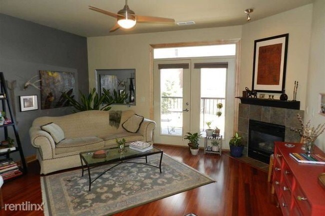 Foto del edificio - 1 br, 1 bath  - 8253 Mayo Dr Unit 209