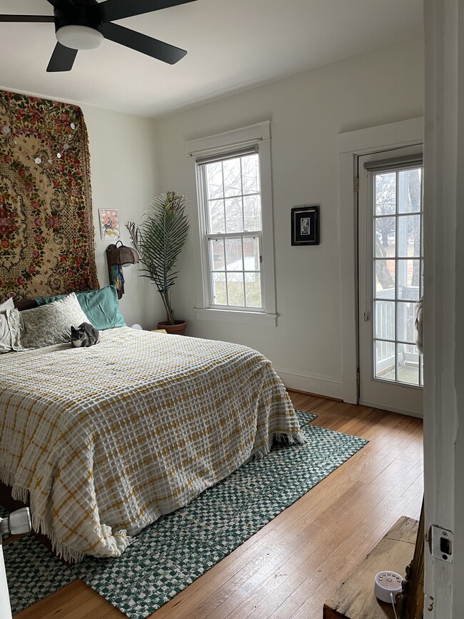 Building Photo - 713 N 35th St