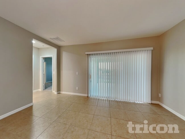 Building Photo - 727 Benjamin Trail