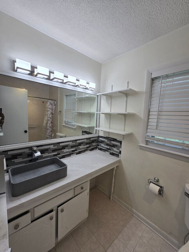 Building Photo - 5247 Brownwood Ct