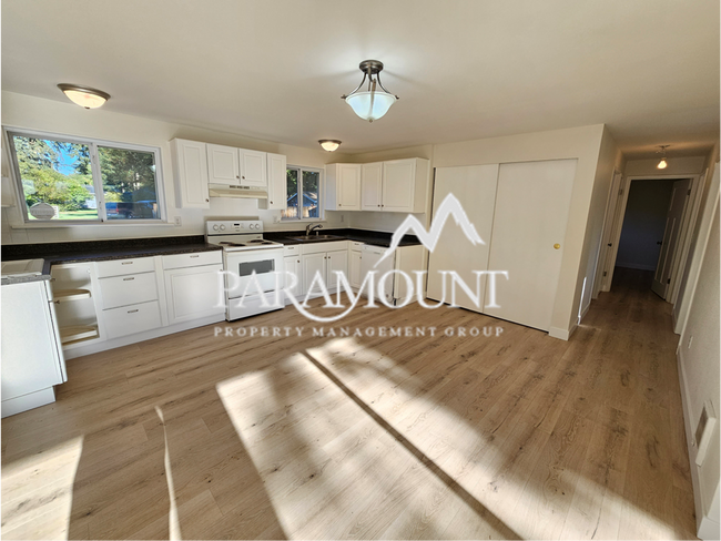 Building Photo - Newly remodeled 3 bedroom gem in Port Orchard