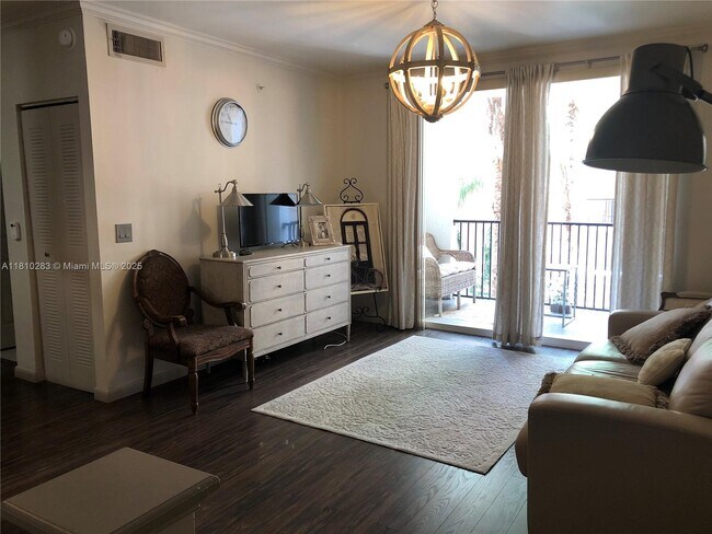 Foto del edificio - 17150 N Bay Rd