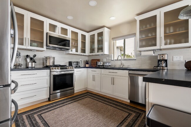 Building Photo - 317 Crocus Ct