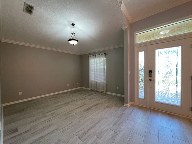 Building Photo - 3/2 IN OAKPOINT @ OAKLEAF PLANTATION