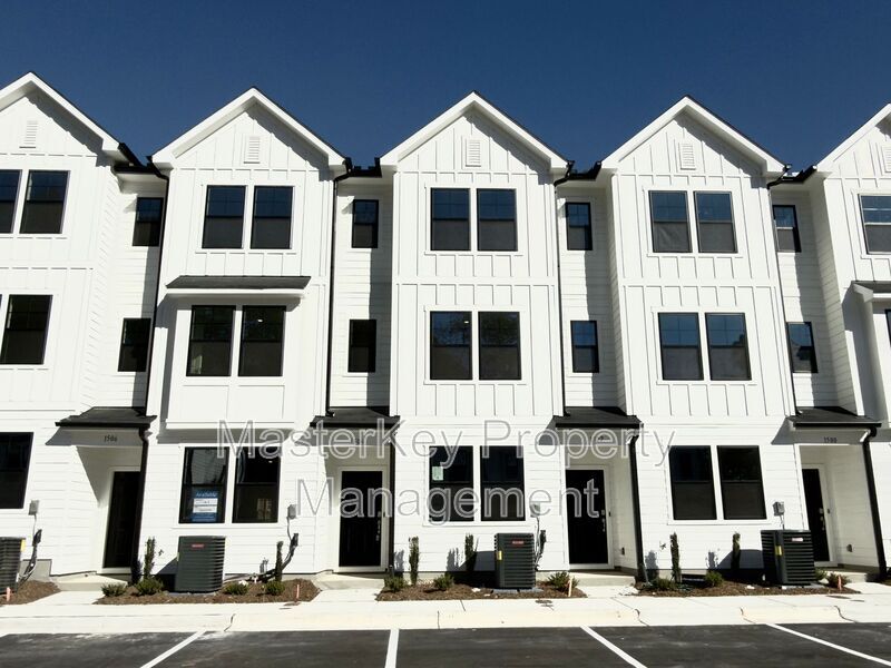 Foto principal - 1504 Crescent Townes Wy