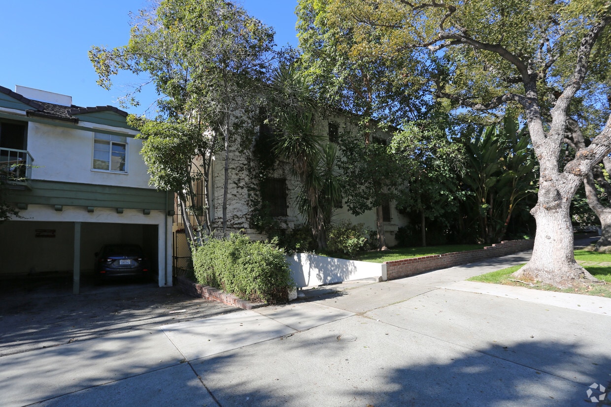 Primary Photo - Coral Gables Apartments