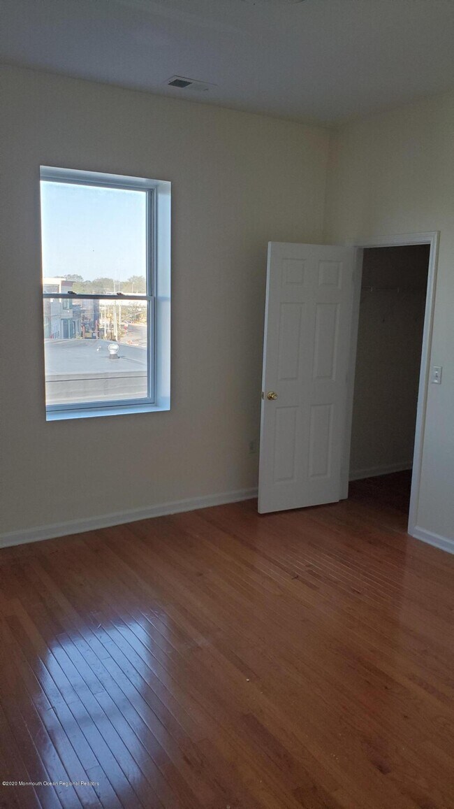 Building Photo - 646 Cookman Ave