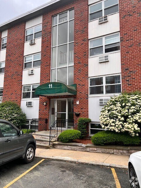 Building Photo - 11 Commonwealth Ct