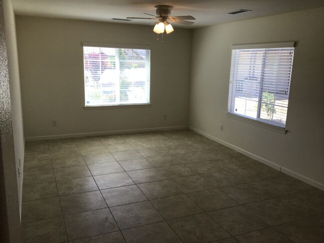 Foto del edificio - Beautiful 1 Bedroom 1 Bath Home With Al...