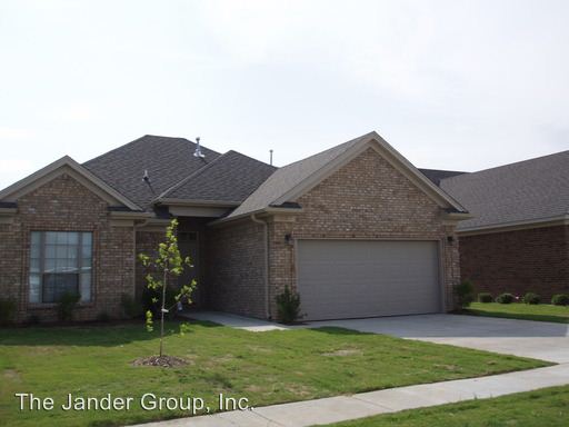 Foto principal - 912 Lackey Rd