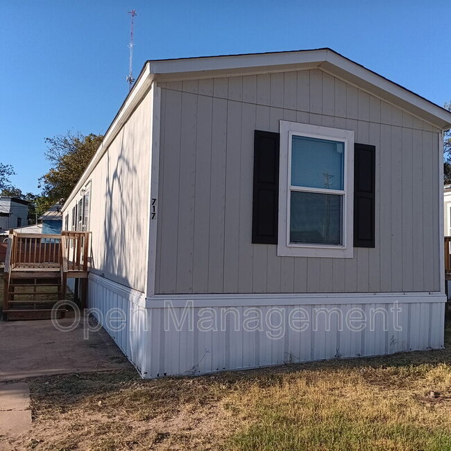 Building Photo - 2501 Martin Luther King Dr