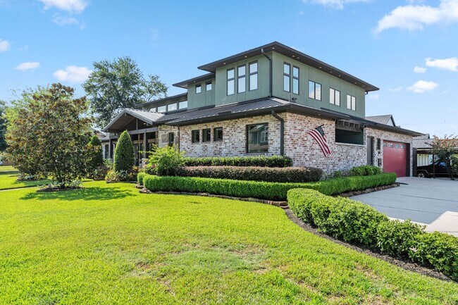 Foto del edificio - 3610 Oak Forest Dr
