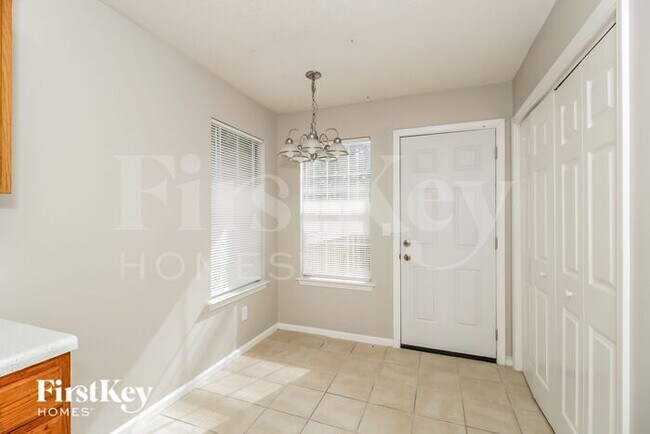 Building Photo - 1179 Foxwood Dr