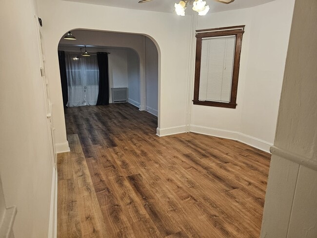 Building Photo - 176 Dubois Ave