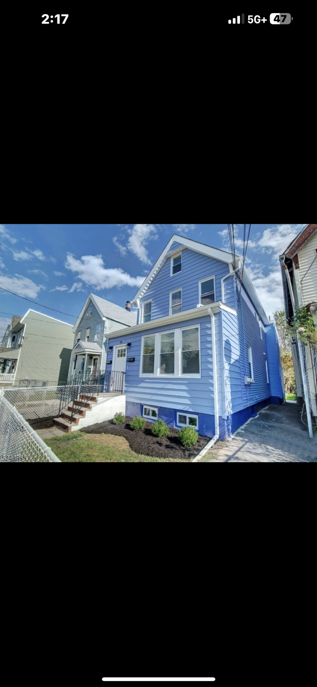 Building Photo - 316 Watchung Ave