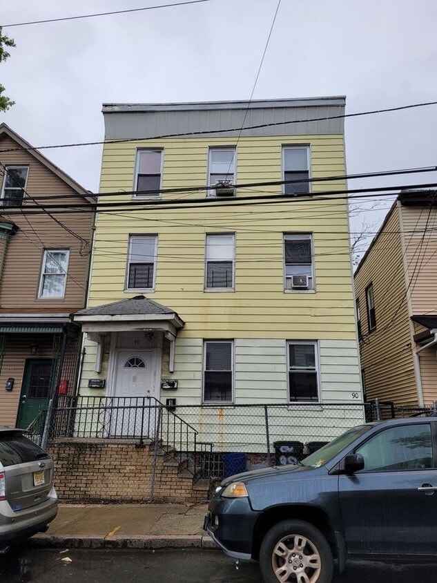 90 Cutler St, Newark, NJ 07104 House Rental in Newark, NJ