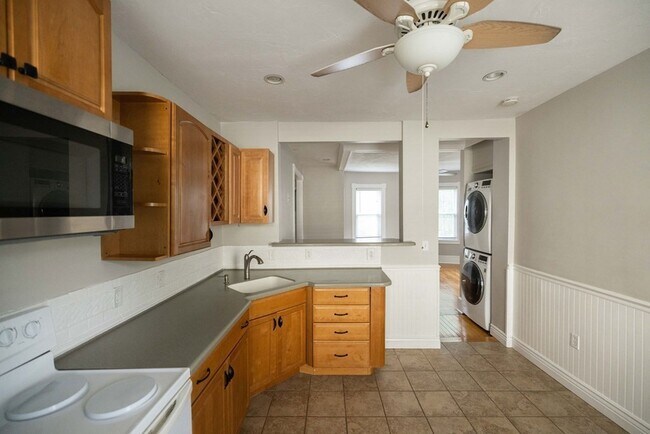 Building Photo - 11 Ferdinand St