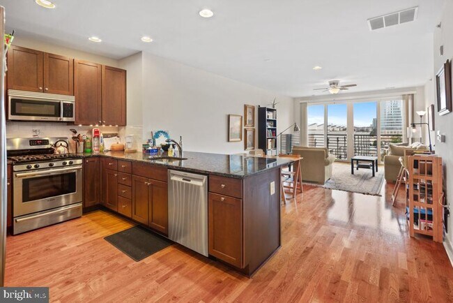 Foto del edificio - 600 S 24th St