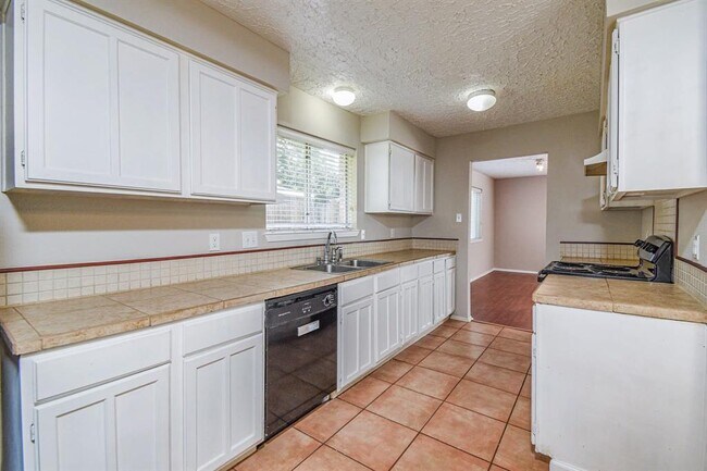 Foto del edificio - 21510 Slippery Creek Ln