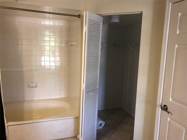 Foto del edificio - 1280 S Alhambra Cir