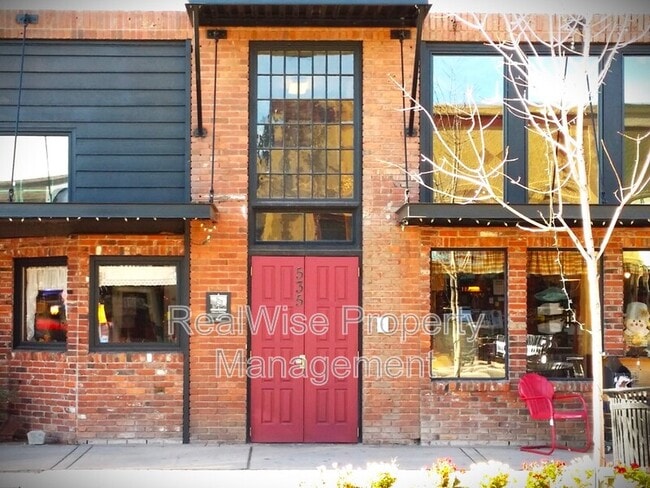 Building Photo - 535 SW 6th St