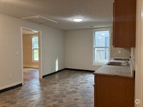 Building Photo - 629 Hallyburton St