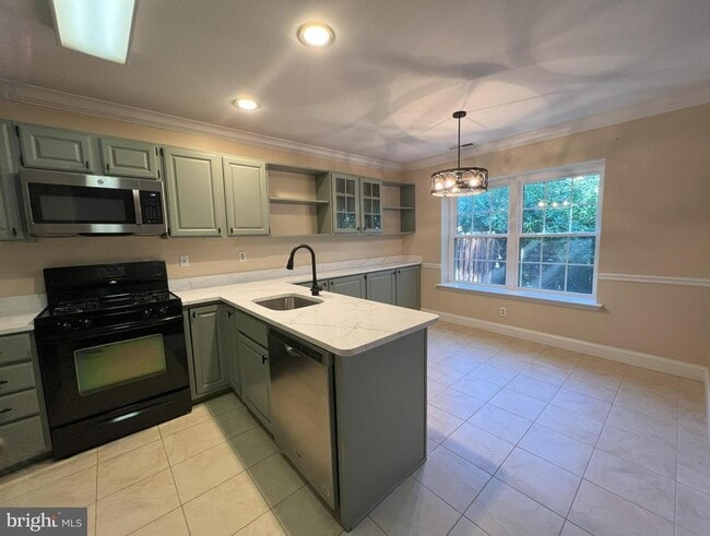 Building Photo - 243 Copper Beech Dr