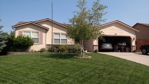 Primary Photo - Spacious Open Floor Plan with Stunning Mou...