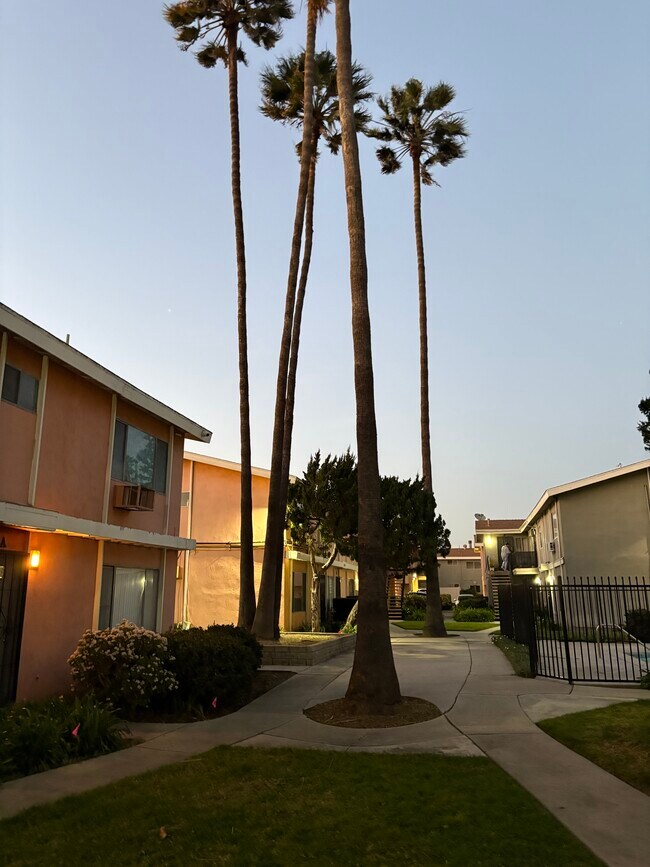 Foto del edificio - 10007 Sepulveda Blvd