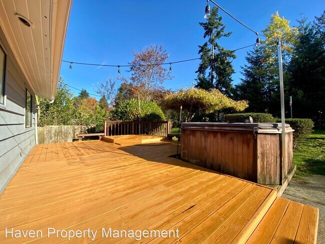 Building Photo - 3 br, 1 bath House - 19310 Occidental Ave S