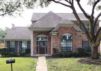Building Photo - 3226 Country Club Blvd
