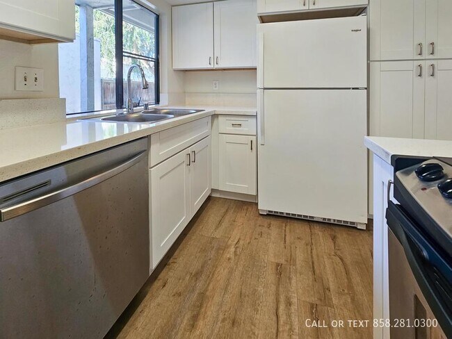 Building Photo - 3911 Camino Lindo