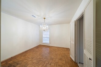 Building Photo - 1115 Pear Tree Ln