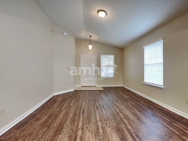 Foto del edificio - 3842 Pebble Brooke Circle South