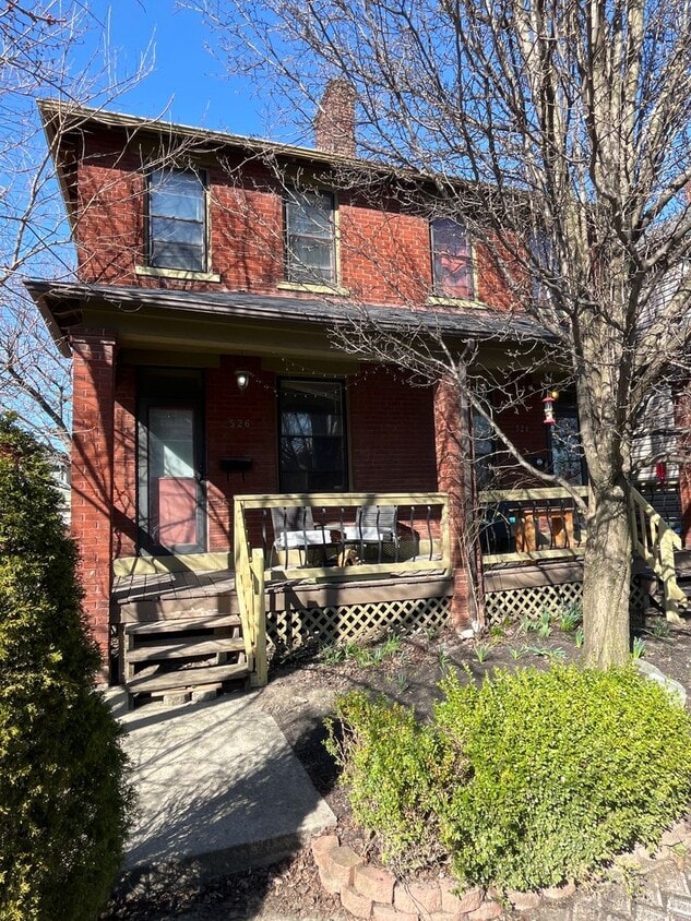 Primary Photo - 526-528-528 E Sycamore St
