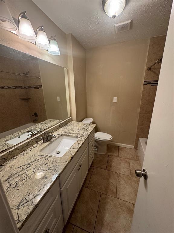 Foto del edificio - 13418 Oak Ledge Dr