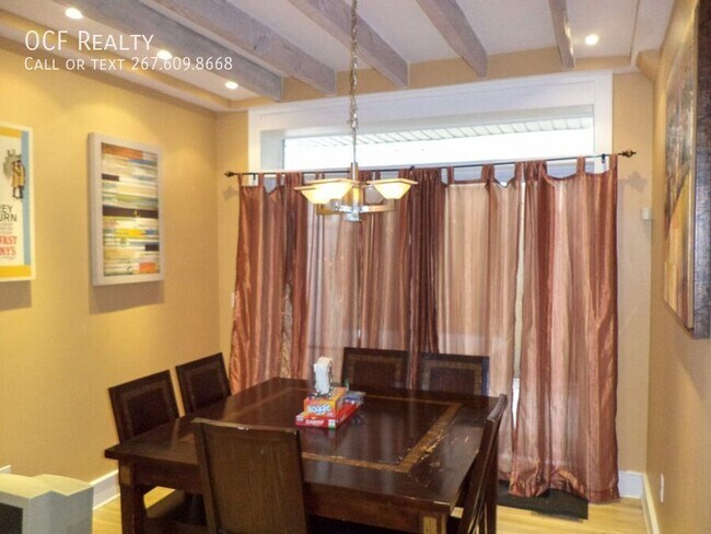 Foto del edificio - 1744 Webster St
