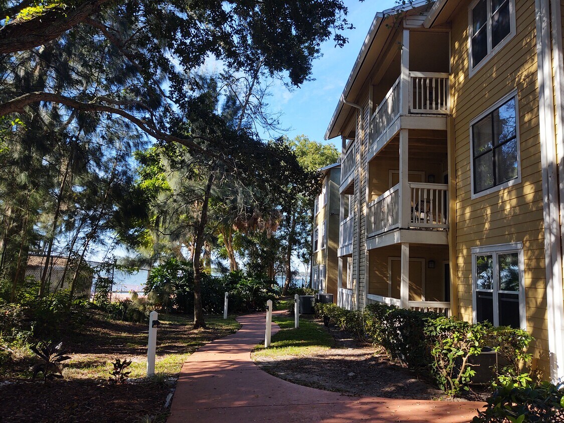 225 S Tropical Trl Unit 917, Merritt Island, FL 32952 Apartments in Merritt Island, FL