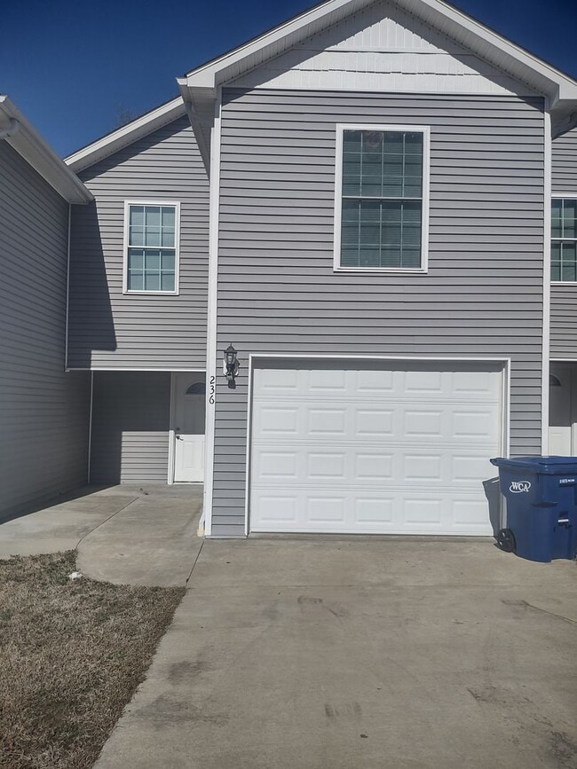 Foto del edificio - Center Duplex 2 Bed 1.5 Bath Benton KY