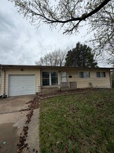 Building Photo - 8921 Dever Dr