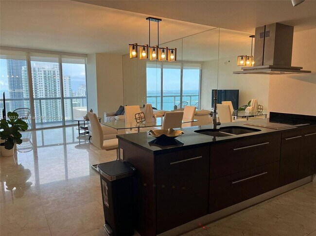 Foto del edificio - 495 Brickell Ave